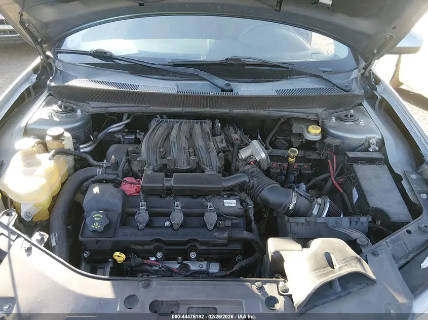 2010 CHRYSLER SEBRING TOURING