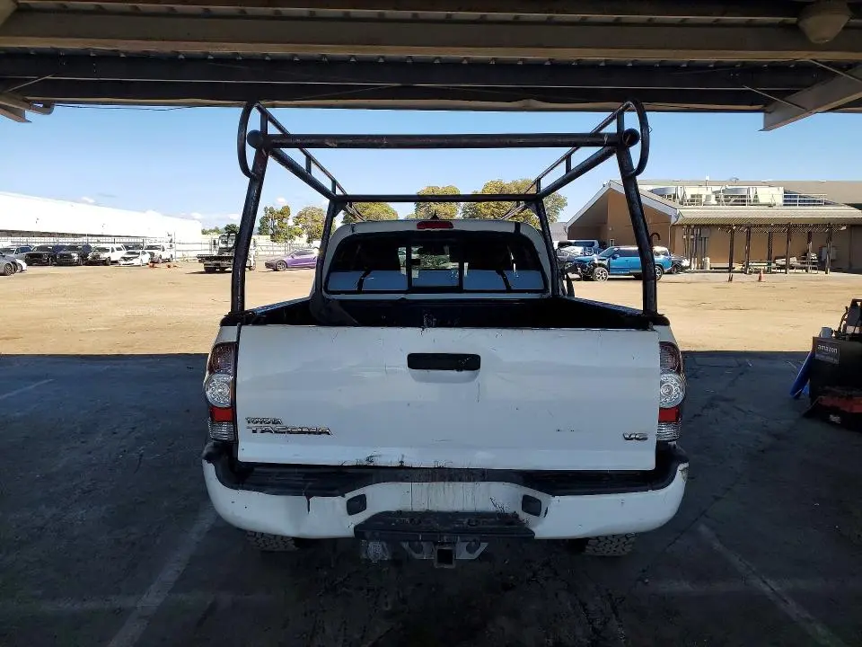 2014 TOYOTA TACOMA V6  