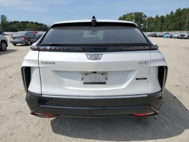 2024 CADILLAC LYRIQ LUXURY  