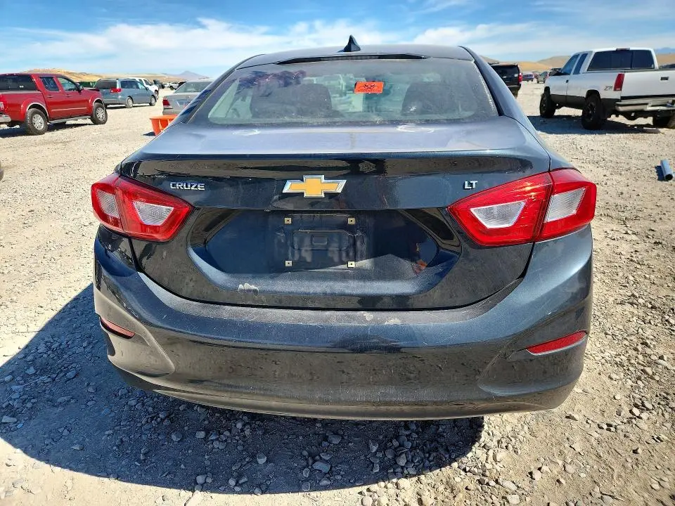 2018 CHEVROLET CRUZE LT  
