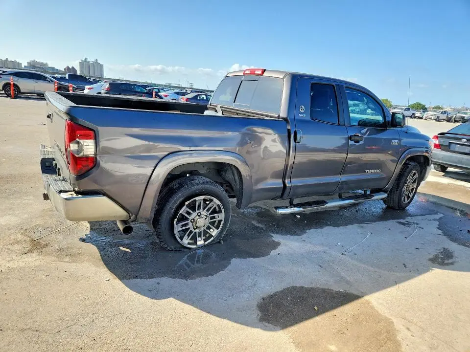 2015 TOYOTA TUNDRA SR5  