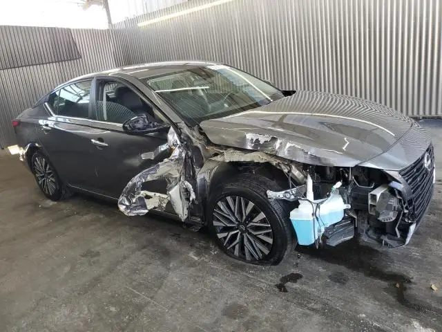 2024 NISSAN ALTIMA SV  
