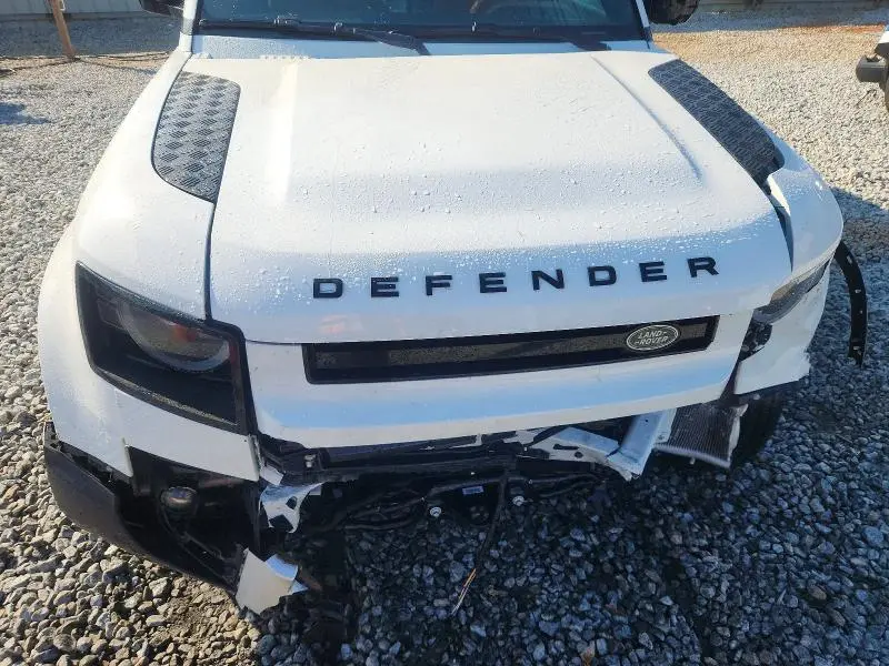 2024 LAND ROVER DEFENDER 110 S  