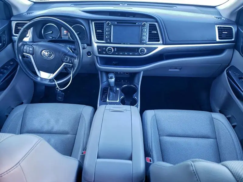 2017 TOYOTA HIGHLANDER LIMITED  