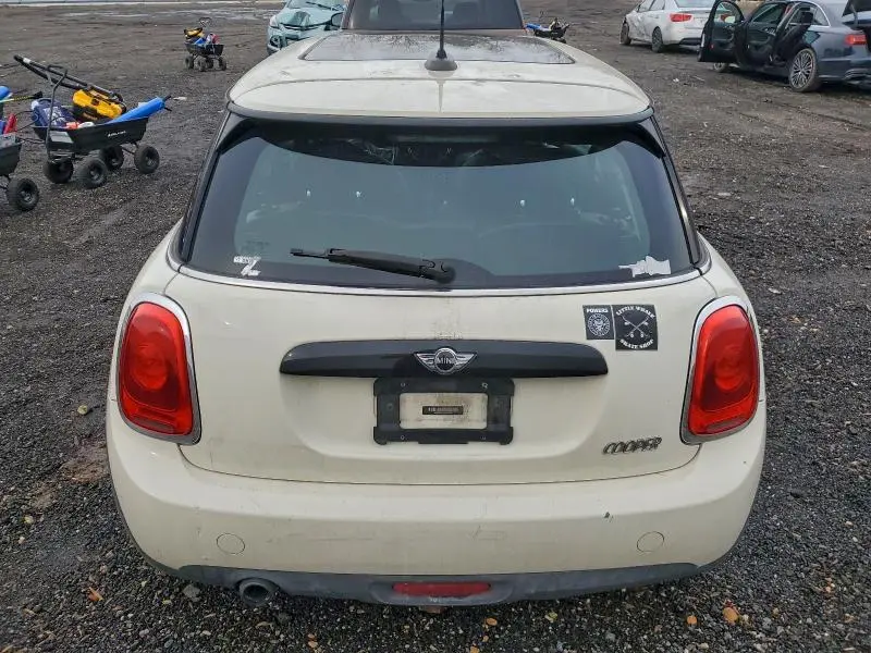 2016 MINI COOPER   