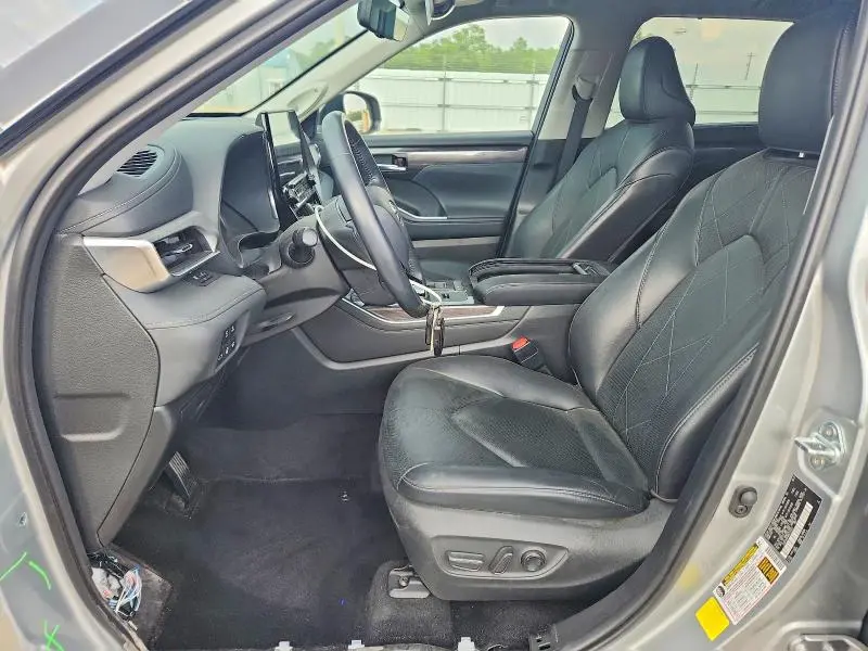 2021 TOYOTA HIGHLANDER HYBRID PLATINUM  