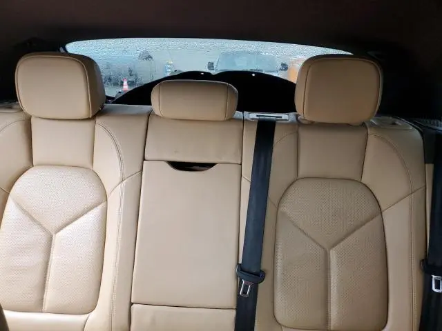 2016 PORSCHE MACAN S