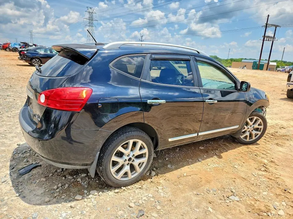 2011 NISSAN ROGUE S  