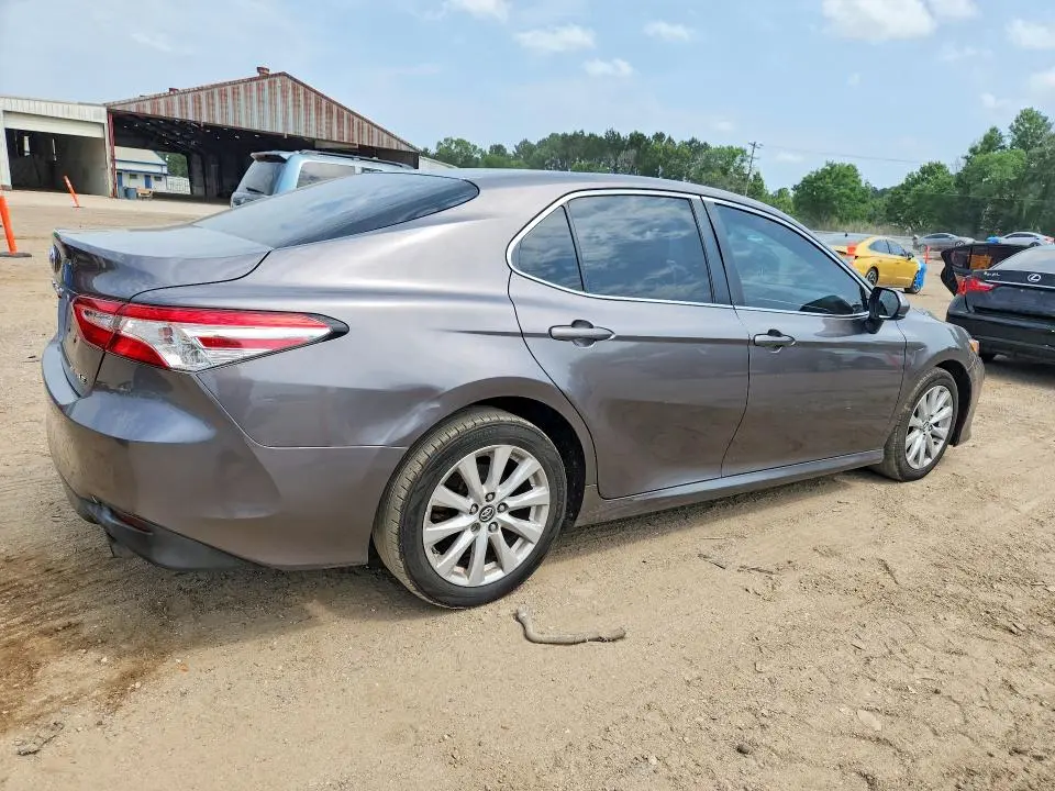 2018 TOYOTA CAMRY LE  