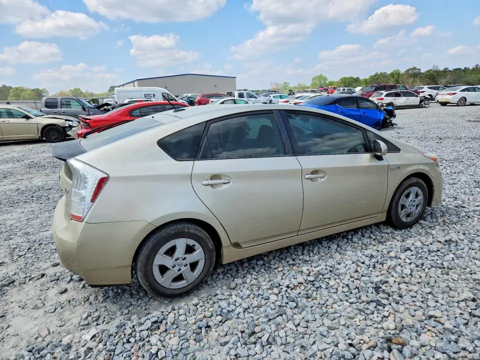 2010 TOYOTA PRIUS II  