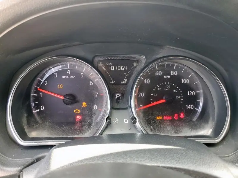 2015 NISSAN VERSA S  