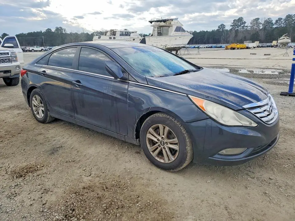2013 HYUNDAI SONATA GLS  