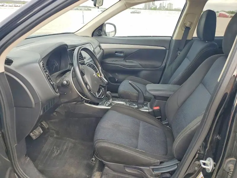 2018 MITSUBISHI OUTLANDER SE  