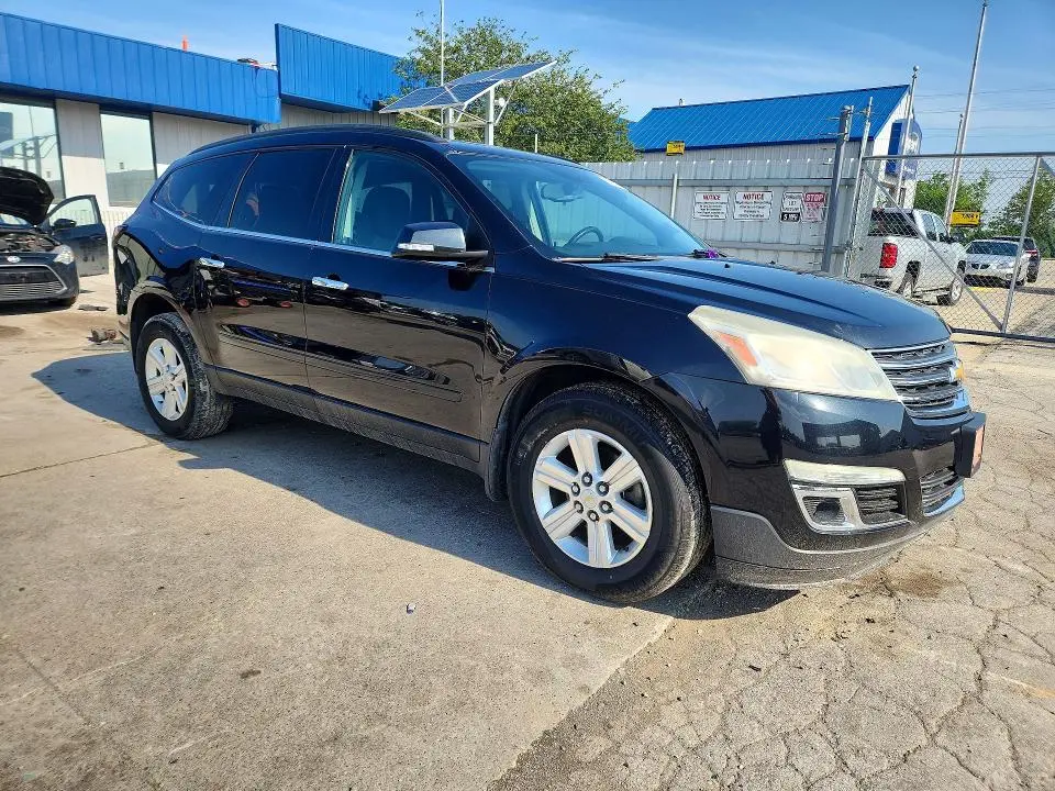 2014 CHEVROLET TRAVERSE LT  