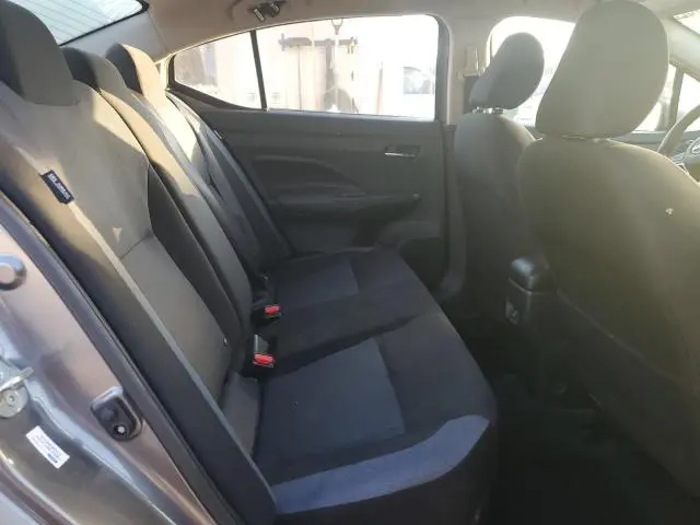 2023 NISSAN VERSA SV  