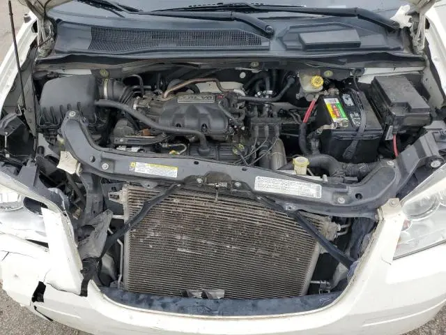 2010 CHRYSLER TOWN & COUNTRY TOURING  