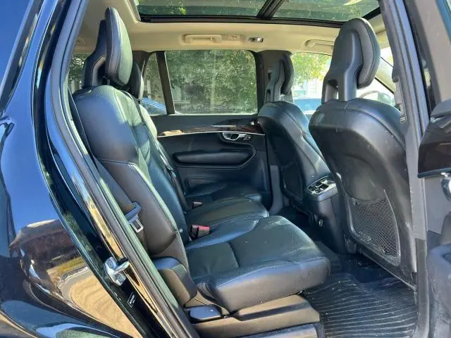 2016 VOLVO XC90 T6
