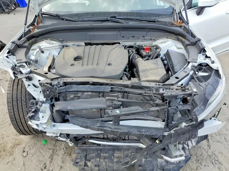 2023 VOLVO XC60 PLUS  