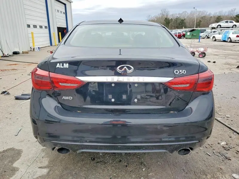 2018 INFINITI Q50 LUXE  