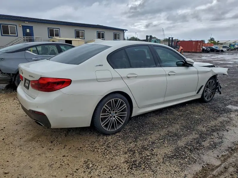 2019 BMW 530E   