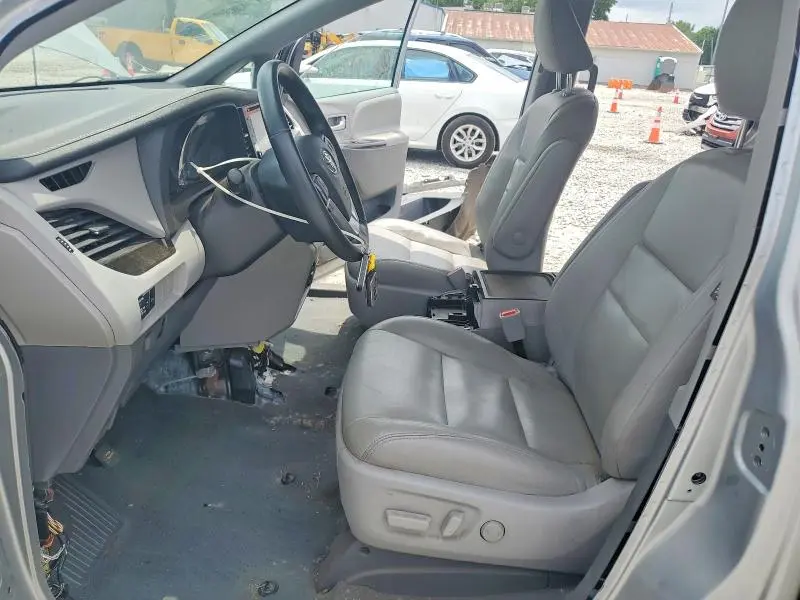 2020 TOYOTA SIENNA XLE 7-PASSENGER  