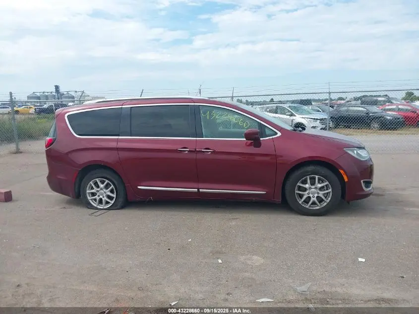 2020 CHRYSLER PACIFICA TOURING L
