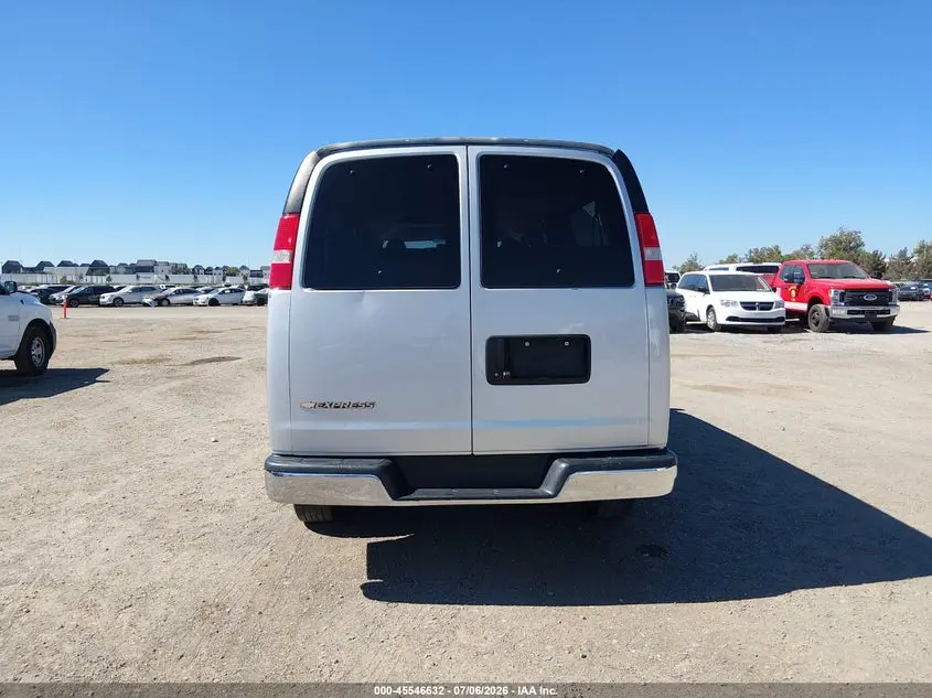 2017 CHEVROLET EXPRESS 3500 LT