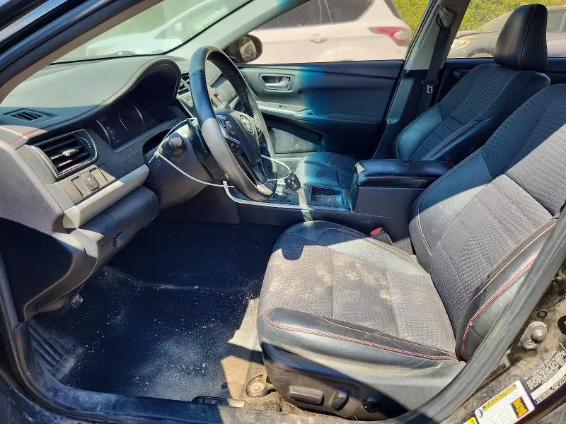 2015 TOYOTA CAMRY SE  