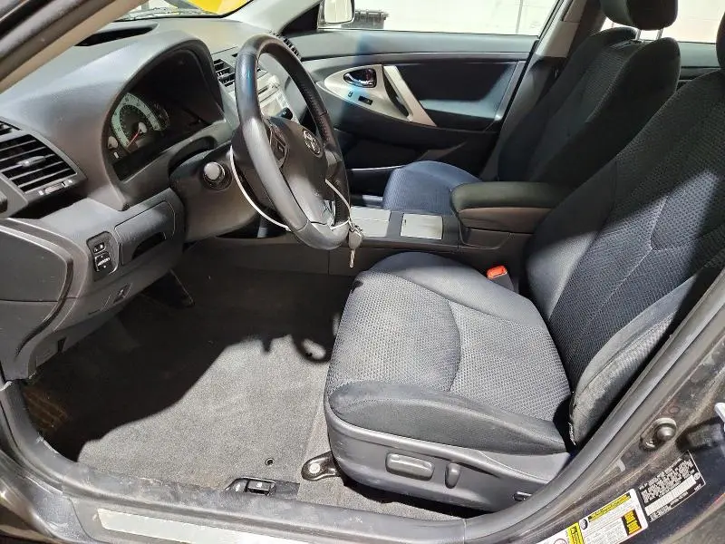 2010 TOYOTA CAMRY SE  