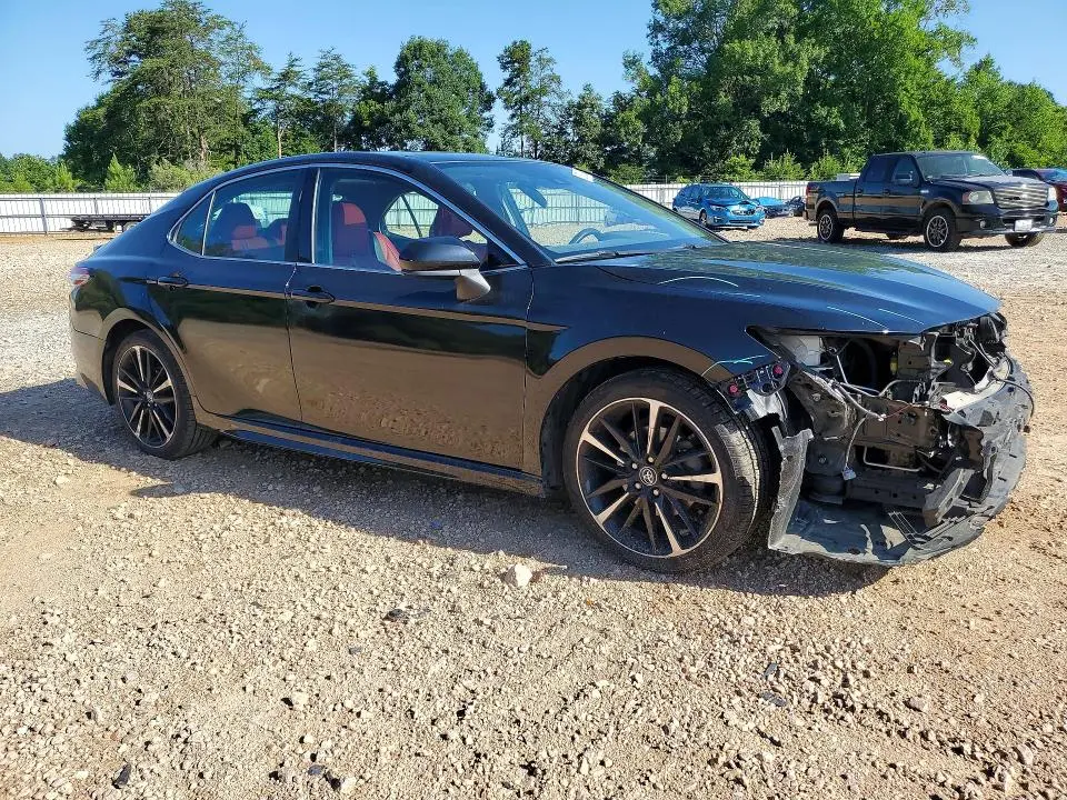 2020 TOYOTA CAMRY XSE  