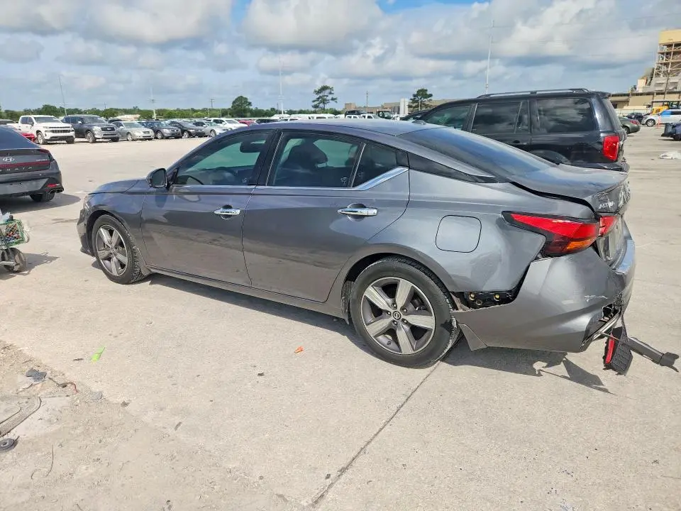 2019 NISSAN ALTIMA SL  