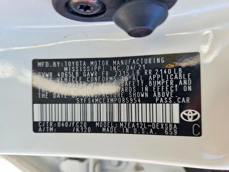 2021 TOYOTA COROLLA SE  