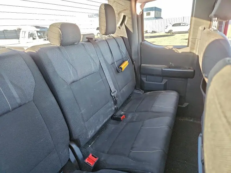 2024 FORD F150 STX  