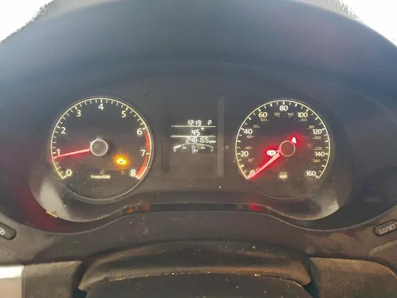 2011 VOLKSWAGEN JETTA SEL  