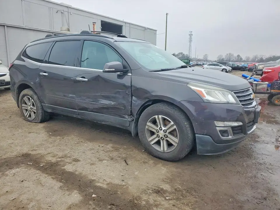 2017 CHEVROLET TRAVERSE LT  