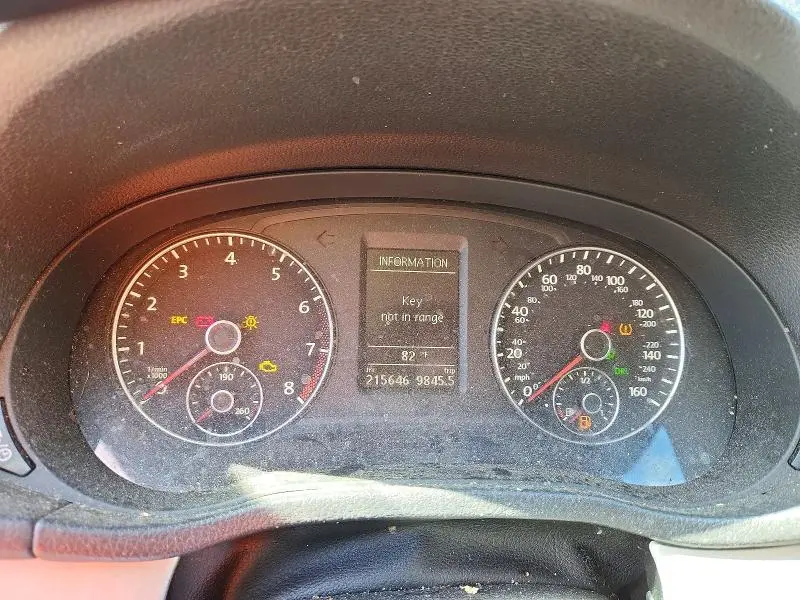 2013 VOLKSWAGEN PASSAT SE  