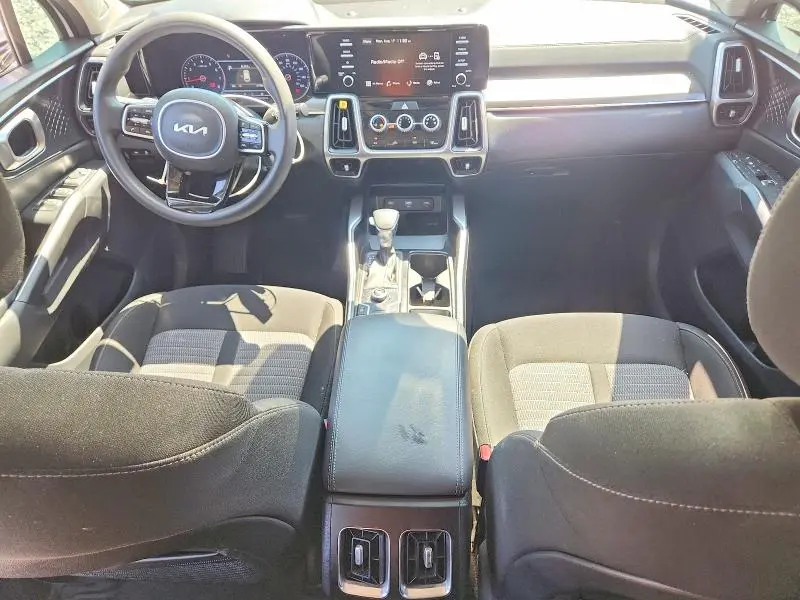 2022 KIA SORENTO LX  