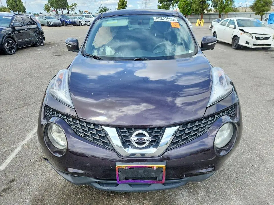 2015 NISSAN JUKE SV  