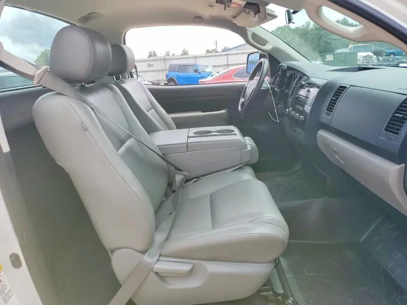 2013 TOYOTA TUNDRA GRADE  