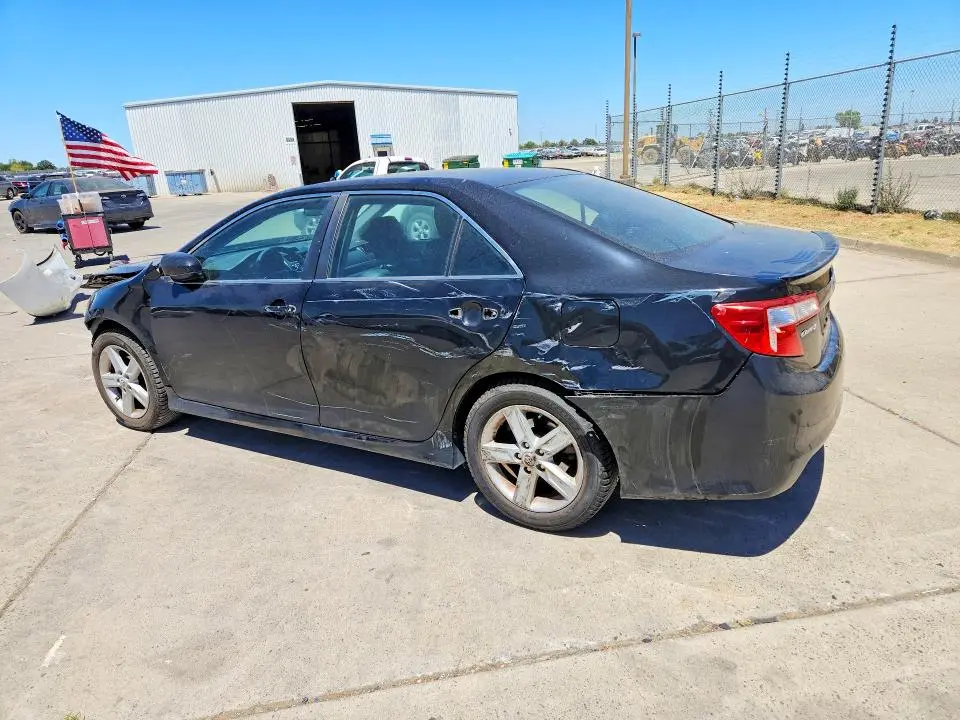2012 TOYOTA CAMRY SE  
