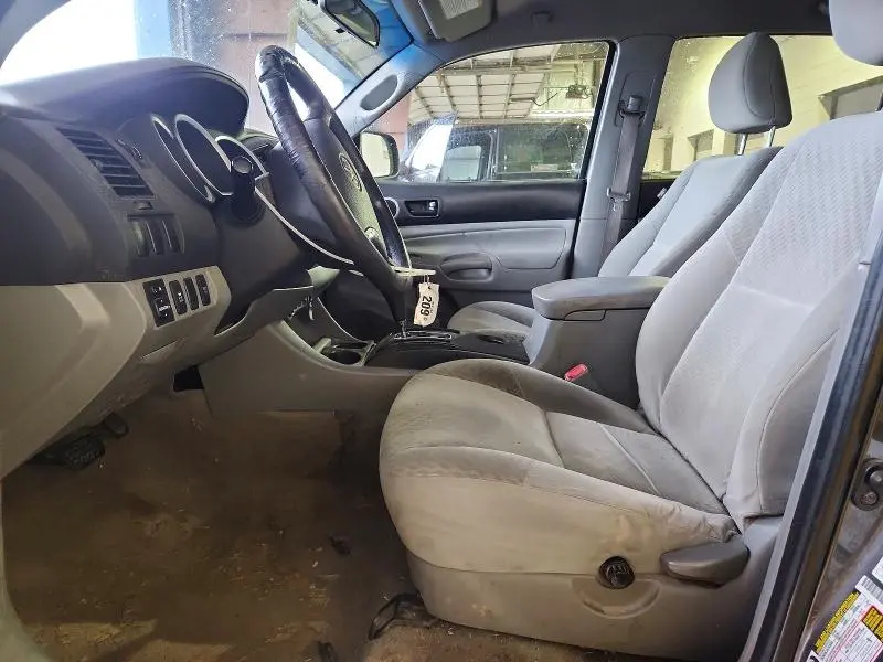 2011 TOYOTA TACOMA V6  