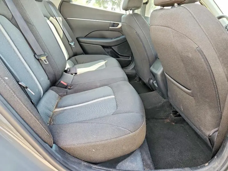 2022 HYUNDAI SONATA SE  