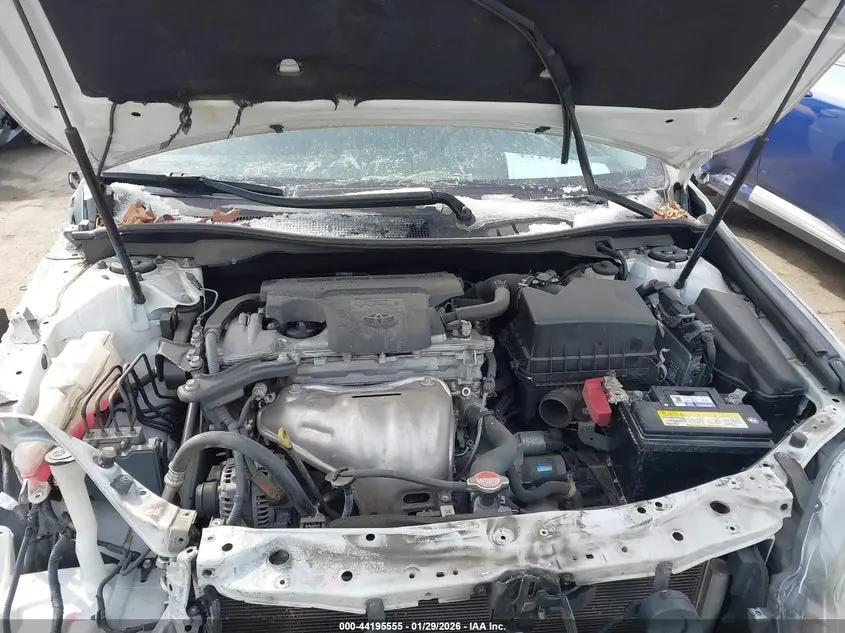 2016 TOYOTA CAMRY SE