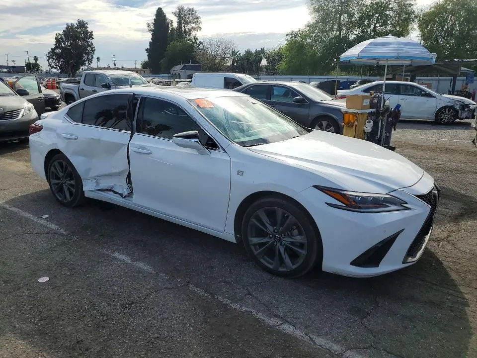 2021 LEXUS ES   