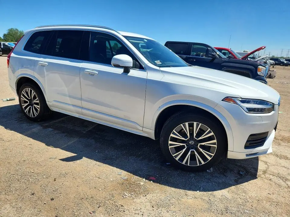 2021 VOLVO XC90 T6 MOMENTUM  