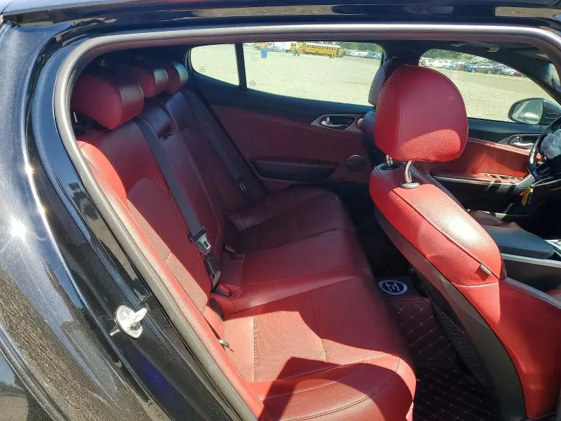 2018 KIA STINGER GT-LINE  