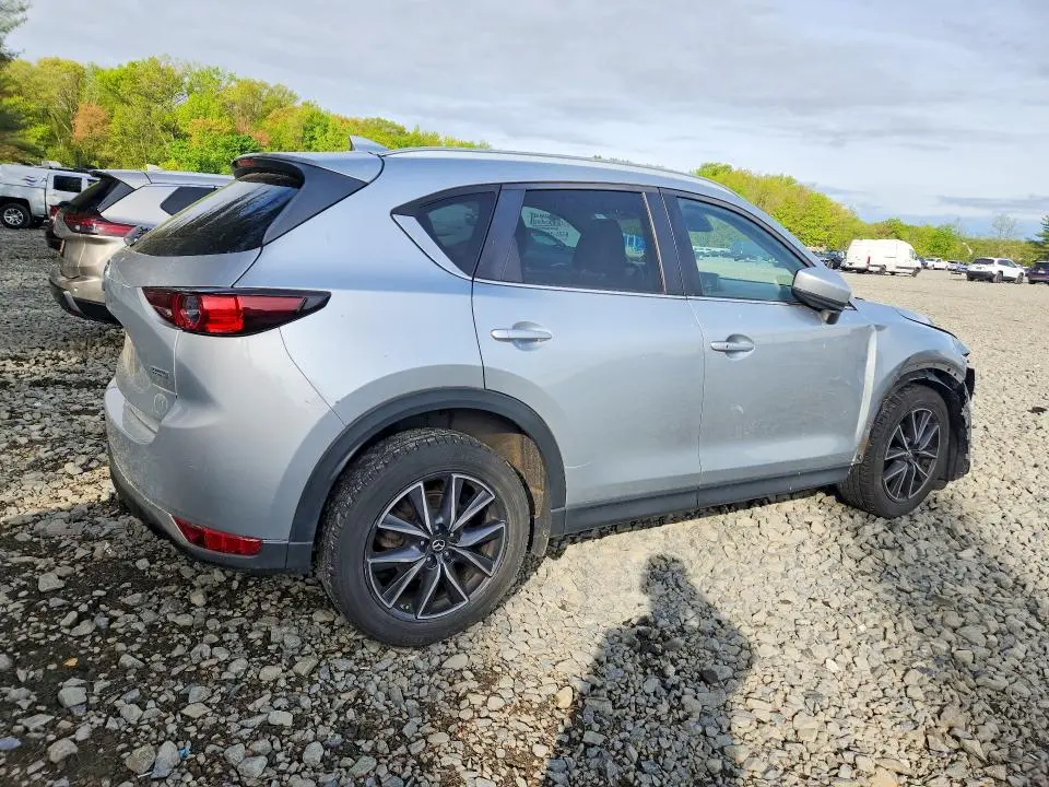 2018 MAZDA CX-5 TOURING  