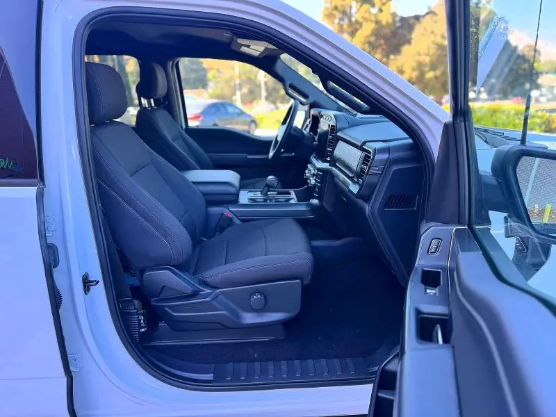 2024 FORD F150 XLT  