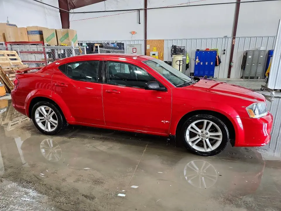 2014 DODGE AVENGER SE  