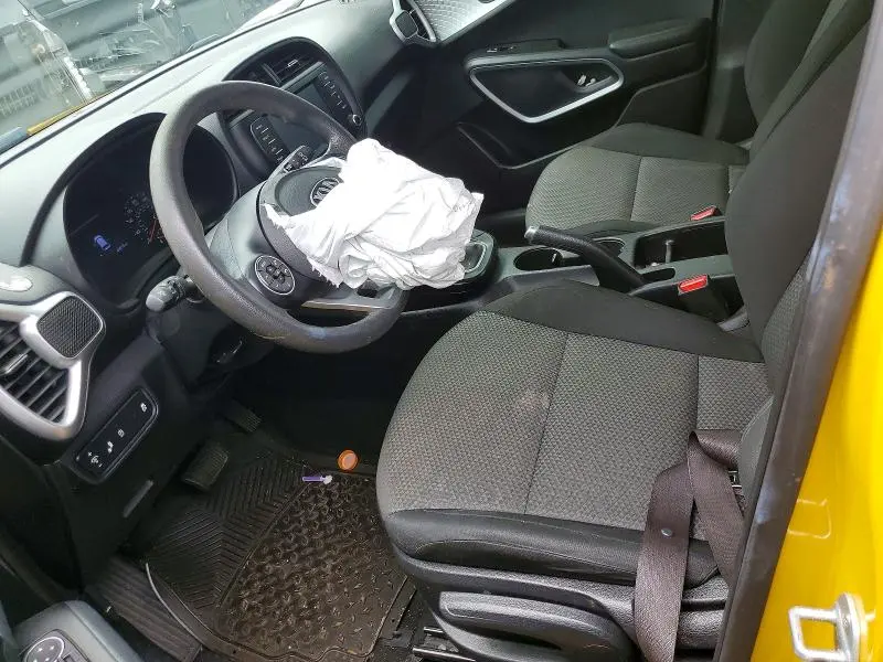2020 KIA SOUL LX  